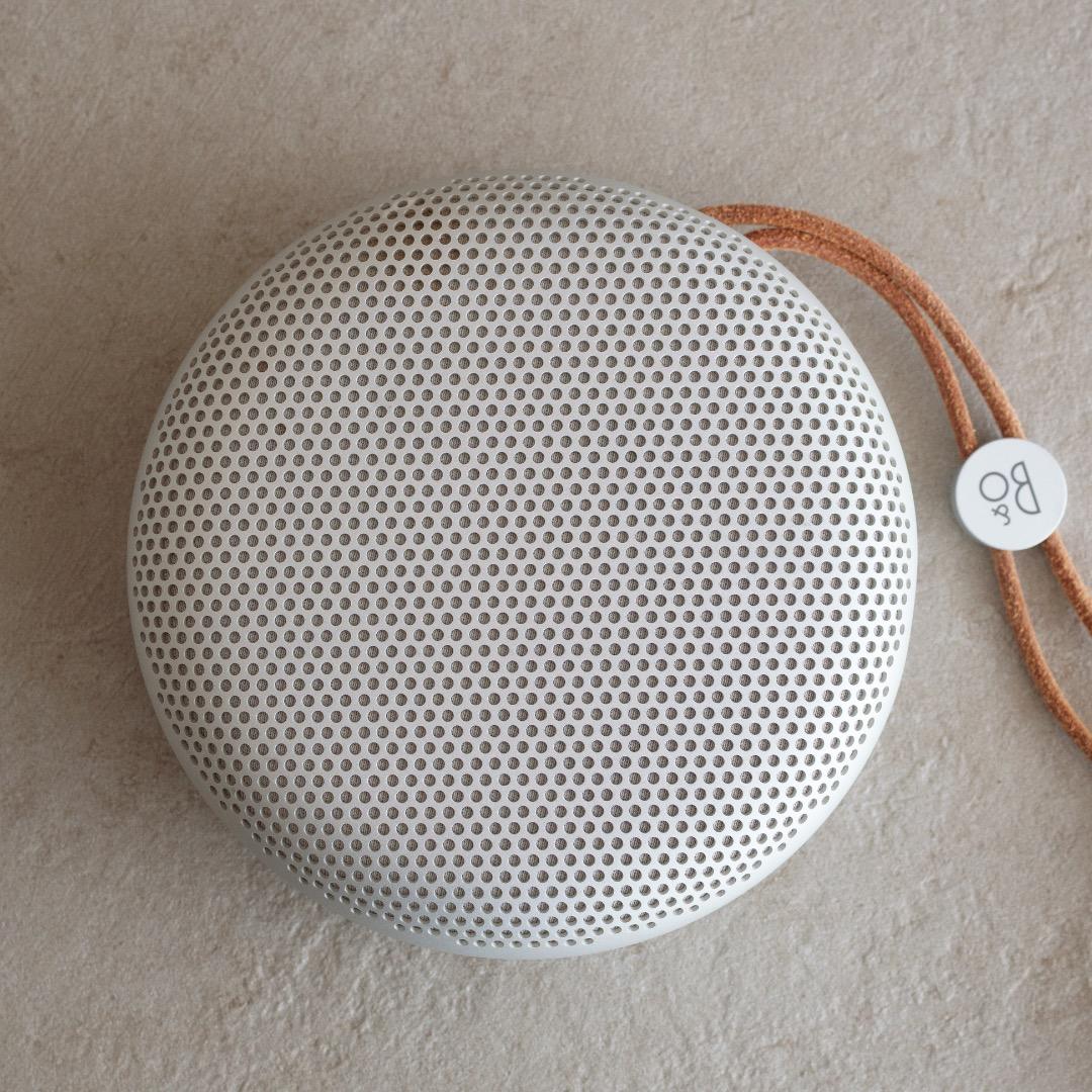 Bang&Olufsen Beoplay A1 Bluetoothスピーカー