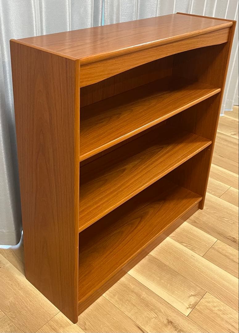 再出品　木目が綺麗な本棚　飾り棚にも使えます　即購入OK