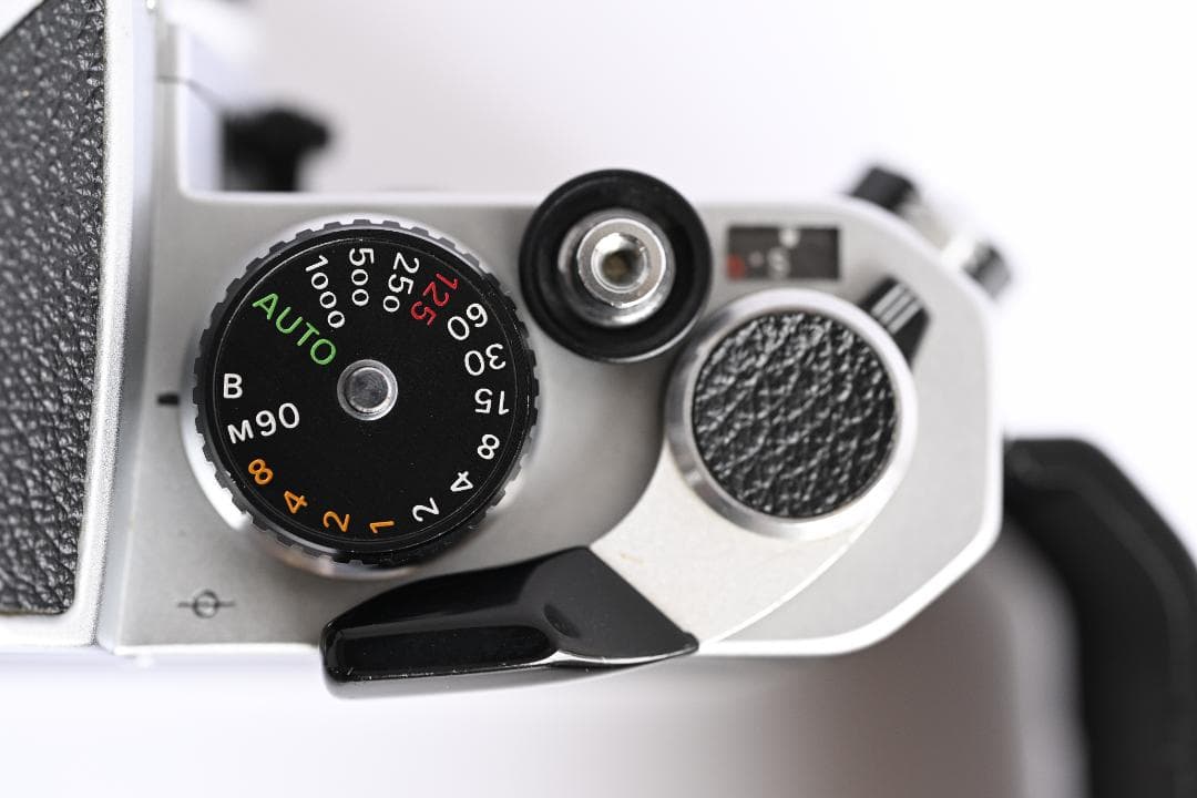 Nikon FE + Nikon SB-E フラッシュ