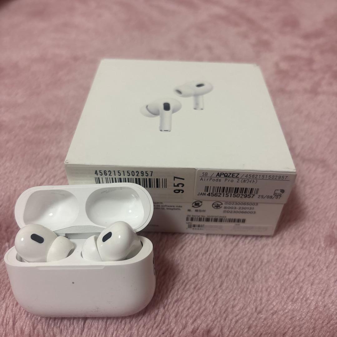 来週末までお値下げ❣️Apple AirPods Pro 2ケースカバー2個付き