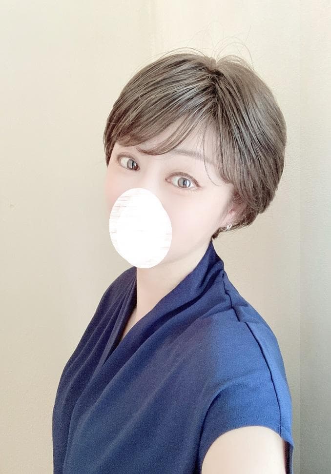 銀座サロン　KAZUE WIG　人毛MIX　フェミニンショート　ダークブラウン