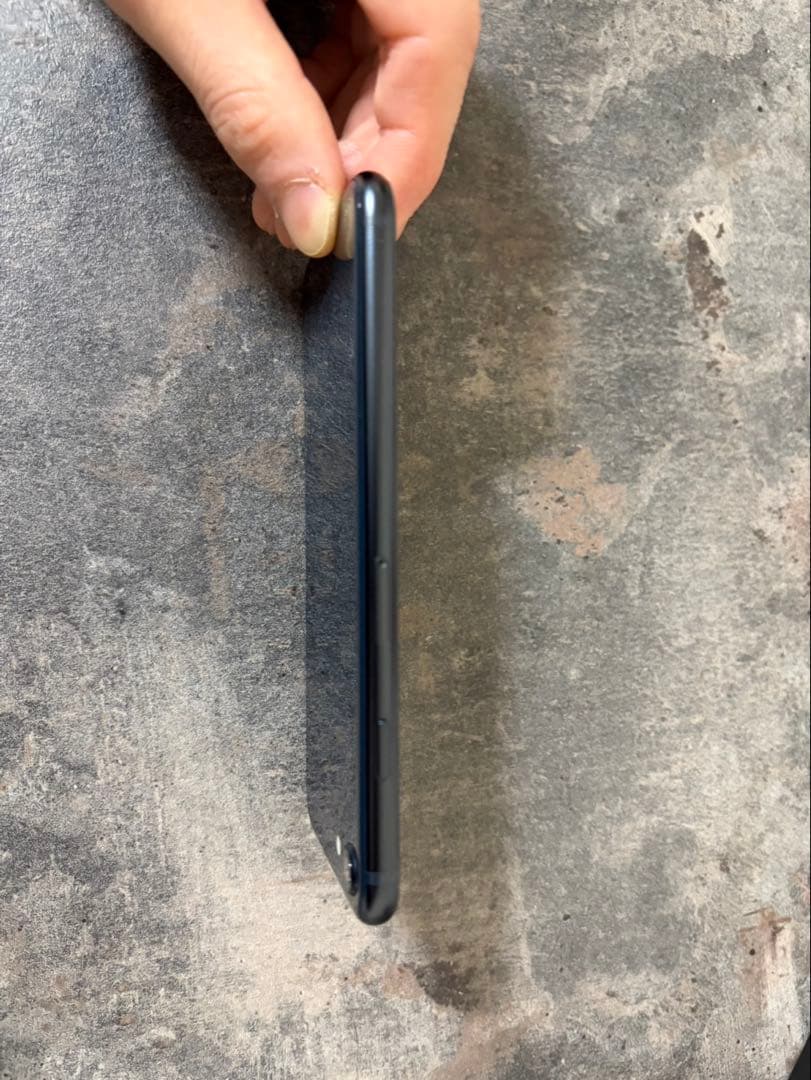 iPhone SE 第3世代 128GB SIMフリー ブラック