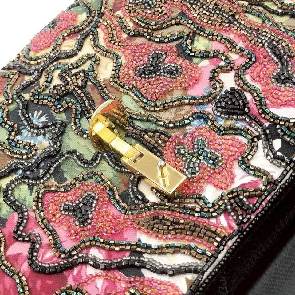 完売モデル Lumy ルミー はしもと ビーズバッグ ハンドバッグ 皇室御用達