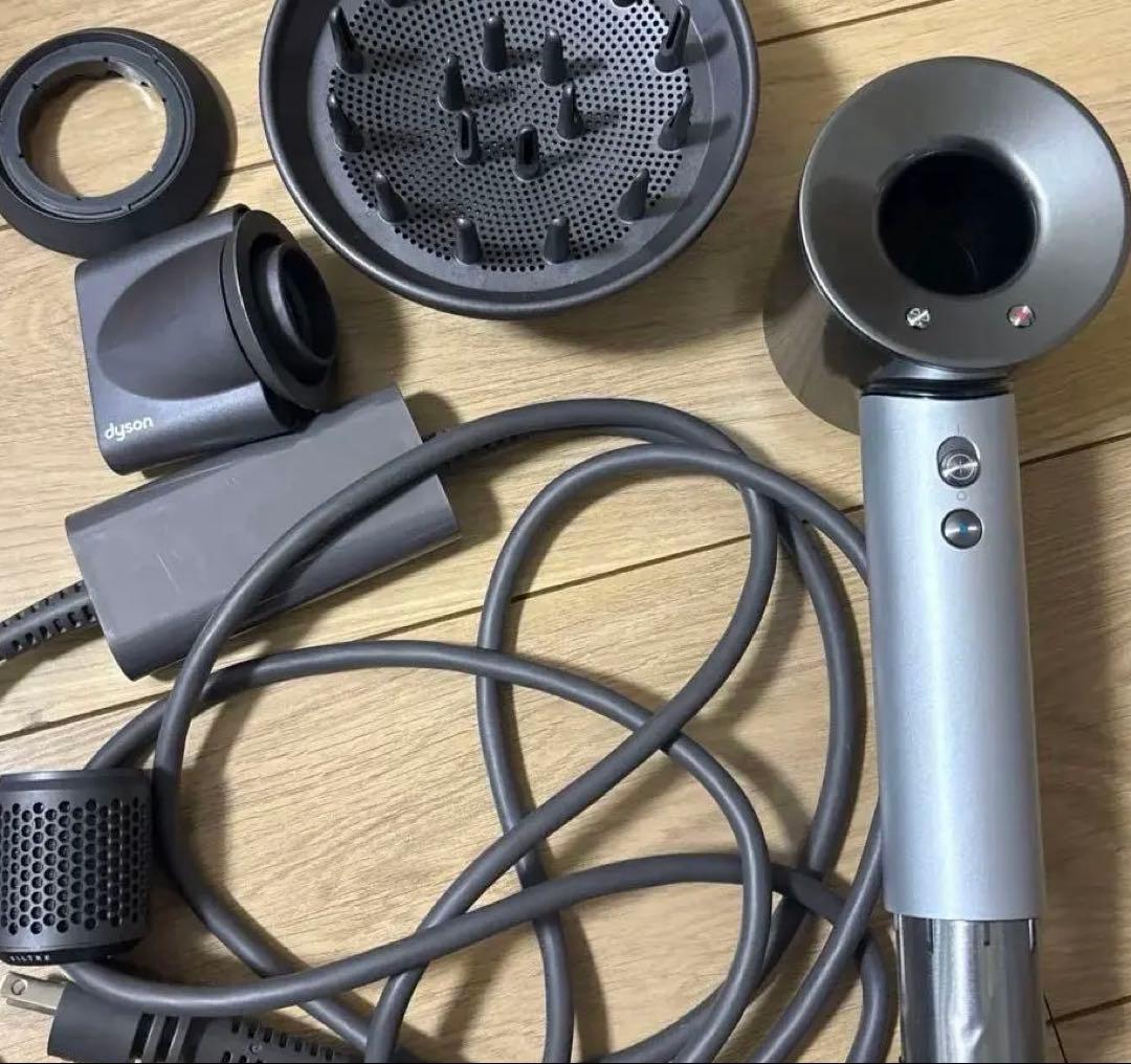 ダイソンヘアドライヤー　HD12