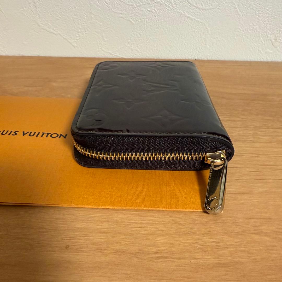 LOUIS VUITTON ヴェルニ ジッピーパース アマラント