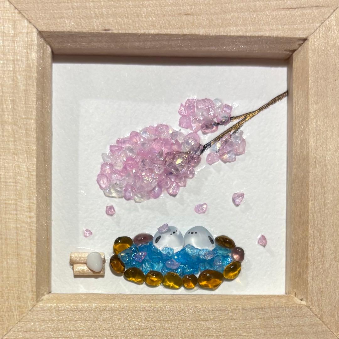 シマエナガ　君とみた花火　。シーグラスアート