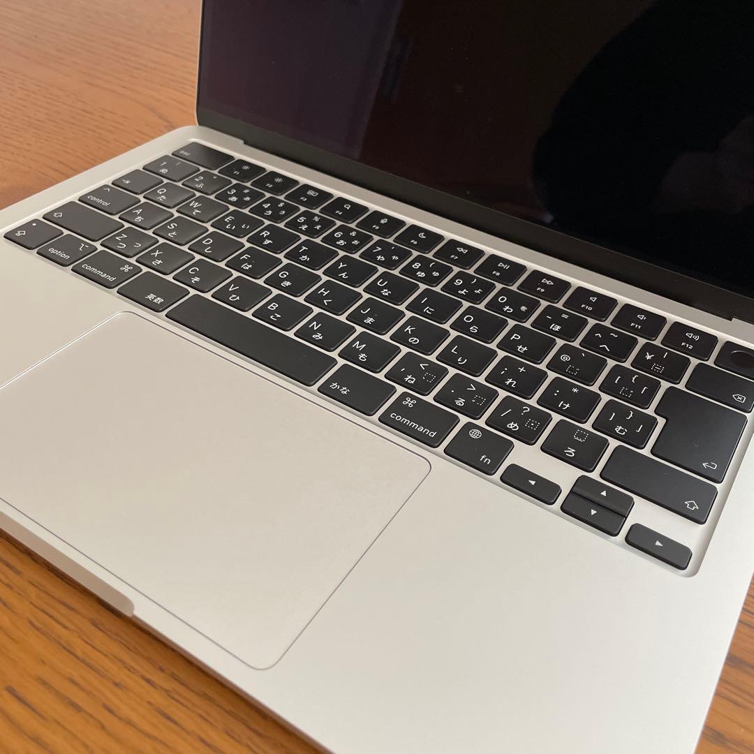Apple MacBookAir M2 13インチ　シルバー 本体