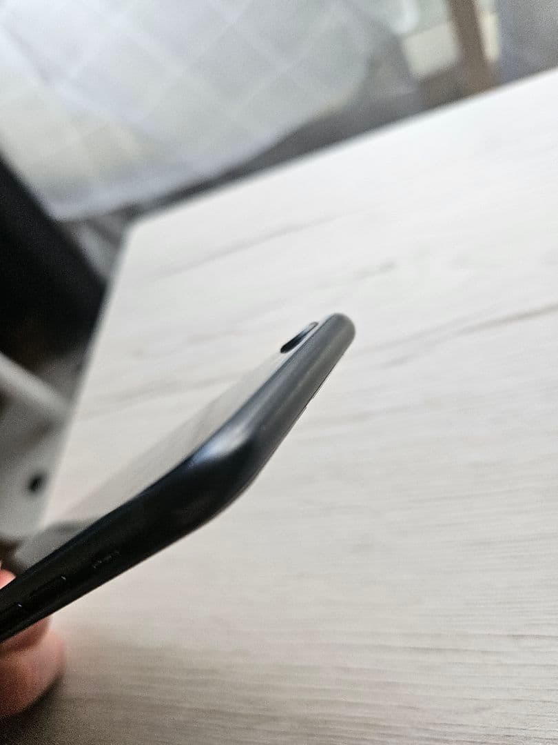 ぴ*ぴ様 iPhone SE (第3世代) ミッドナイト 128 GB SIMフ