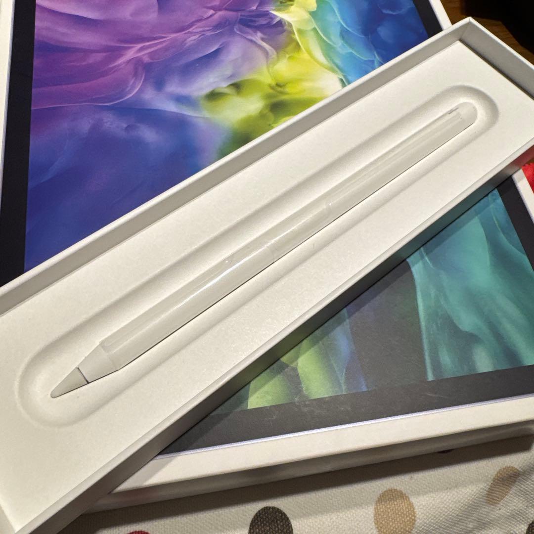 ち*わ様 iPadPro第二世代256GB MXE52J/A とApple Pe