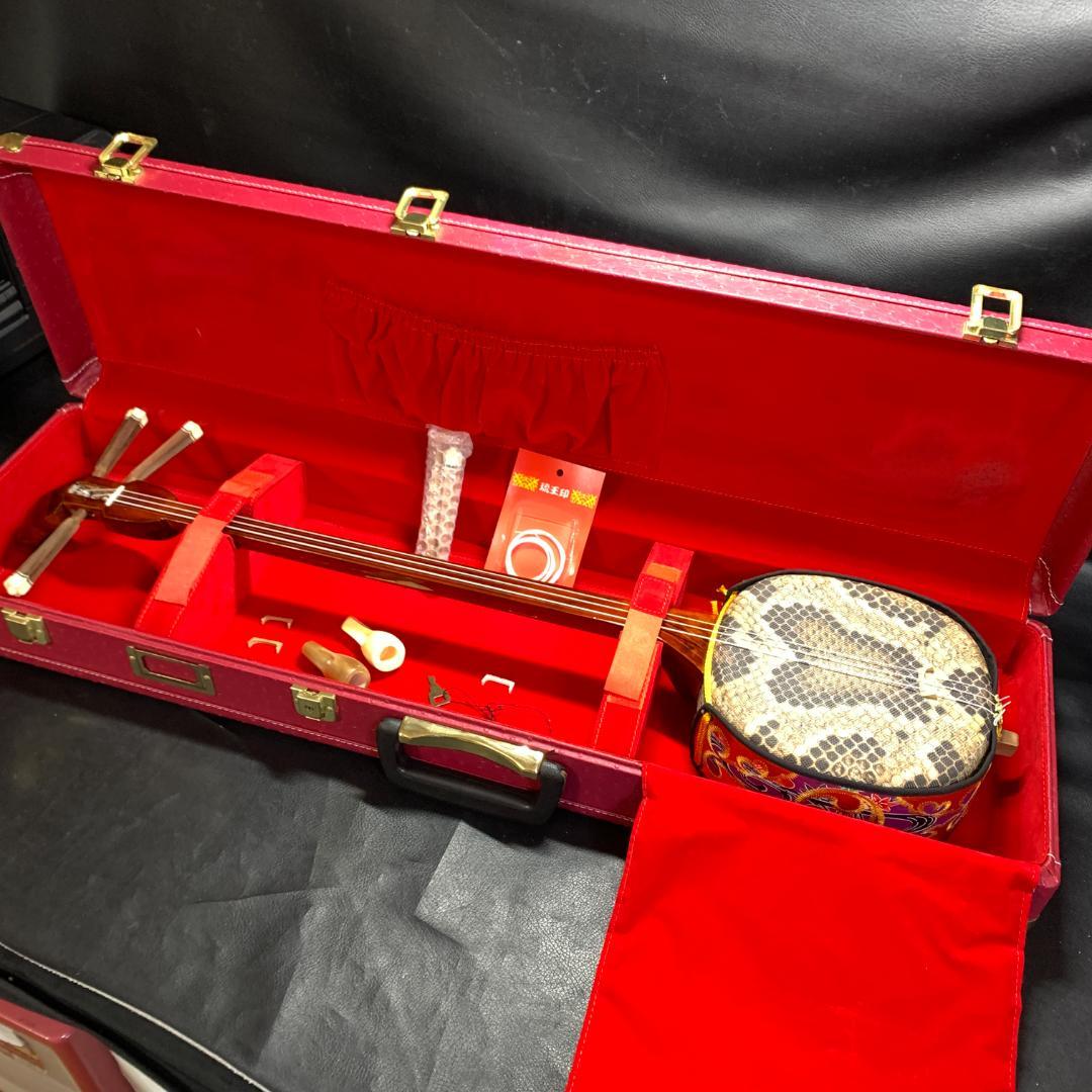 三味線 蛇皮線 木製 赤いケース付き