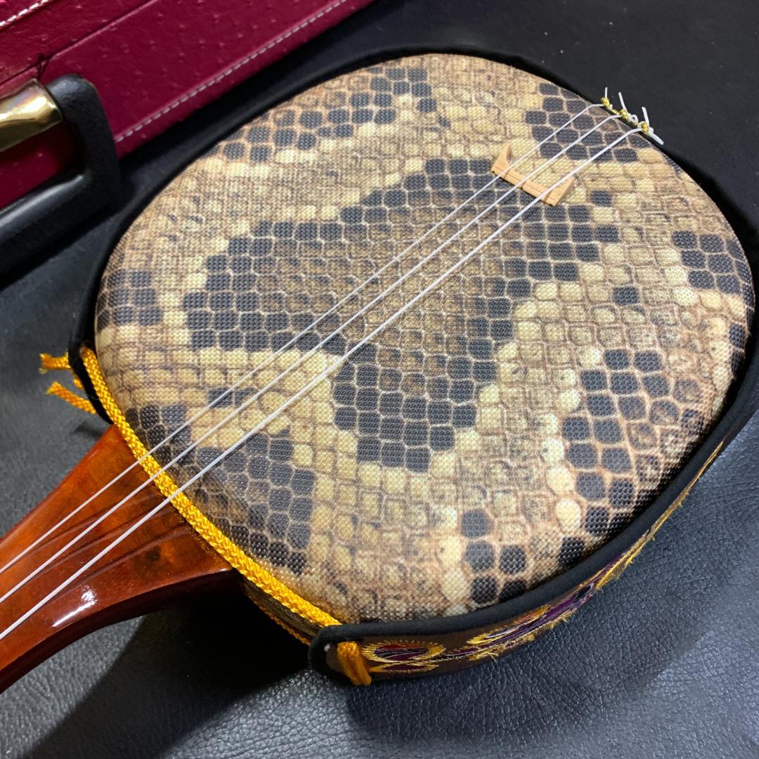 三味線 蛇皮線 木製 赤いケース付き