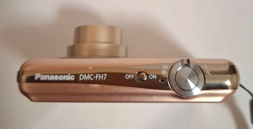 [美品]パナソニック Panasonic LUMIX DMC-FH7 コンデジ
