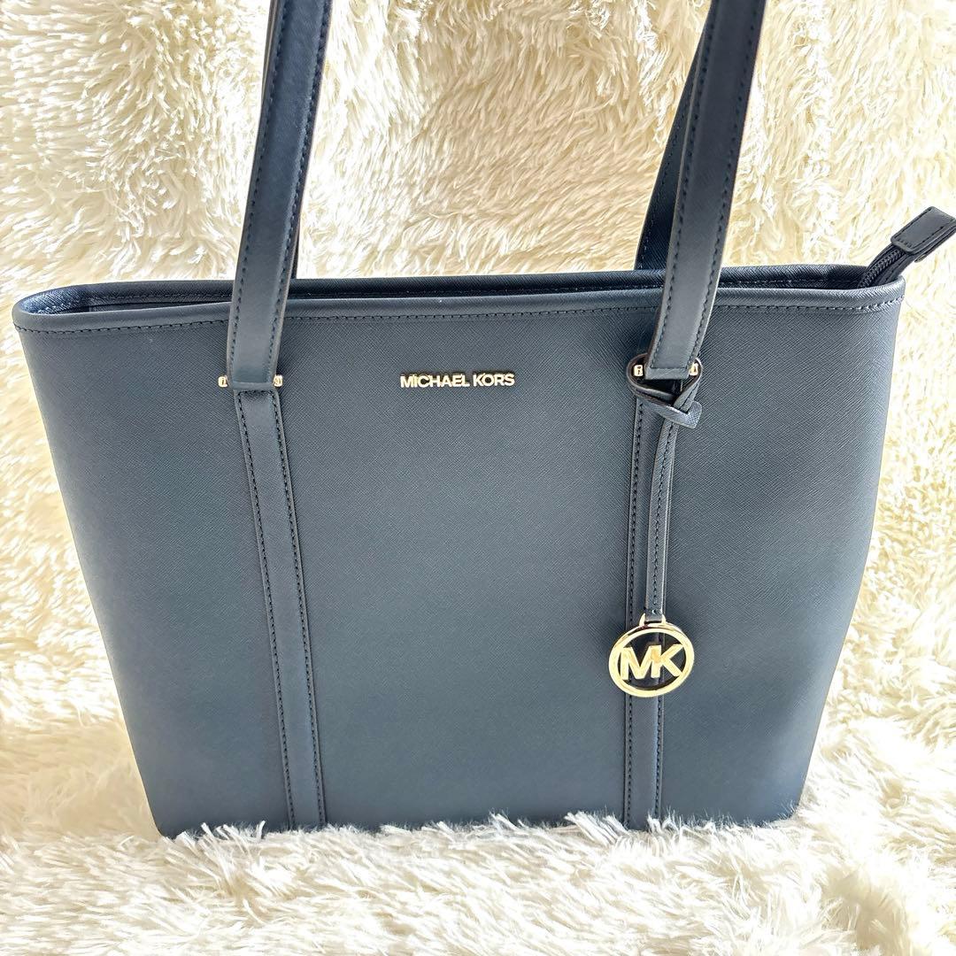 ✨マイケルコース トートバッグ ネイビー A4 チャーム付き ビジネスバッグ