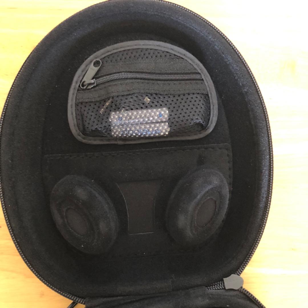 Bose ノイズキャンセリング　ヘッドフォン