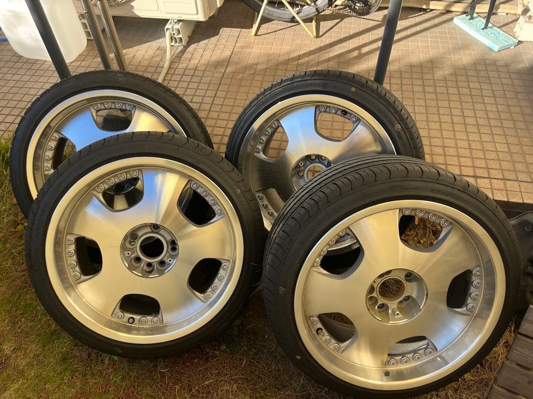 18インチホイール　ディッシュタイプ　タイヤ付き引き取り限定