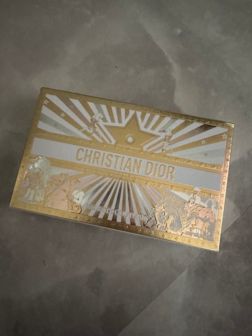 DIOR ホリデー　2025