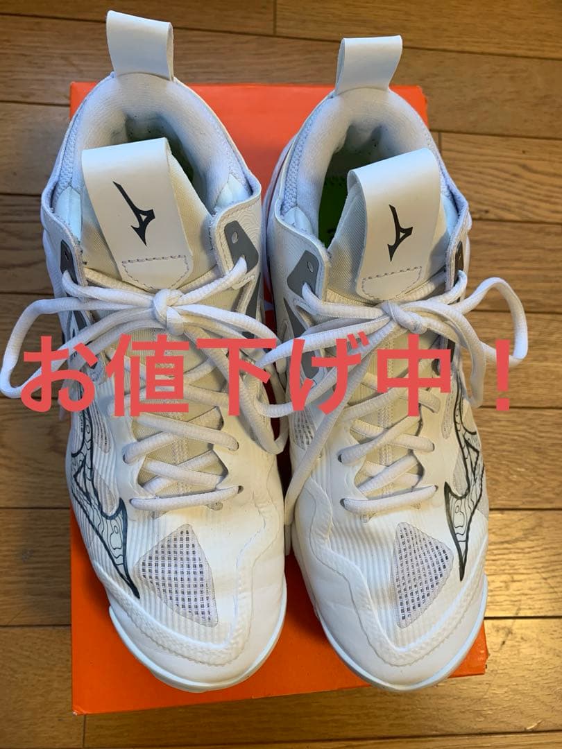 ★美品★お値下げ可能！ミズノ バレーシューズ24㎝ ウェーブモーメンタム3