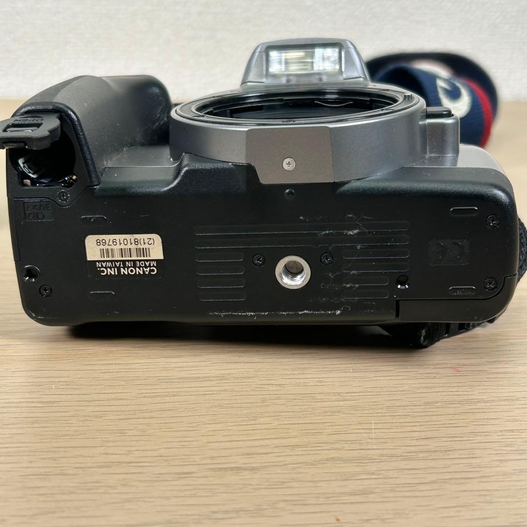 Canon EOS Kiss Lite カメラ　B179