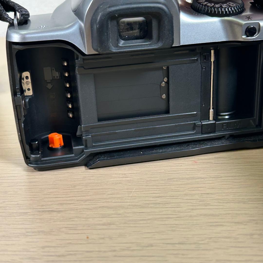 Canon EOS Kiss Lite カメラ　B179