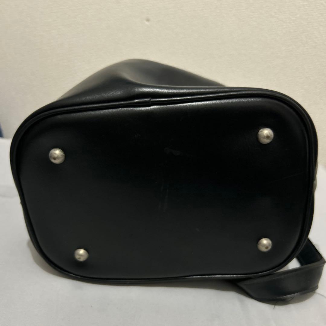コムデギャルソンブラックレザーバケットバッグ