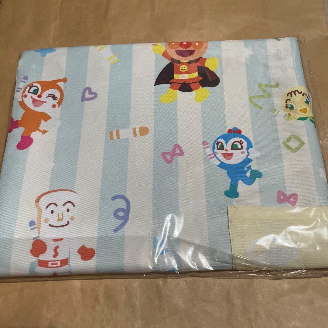 新作　アンパンマン　エプロン （いっしょに描こう！）