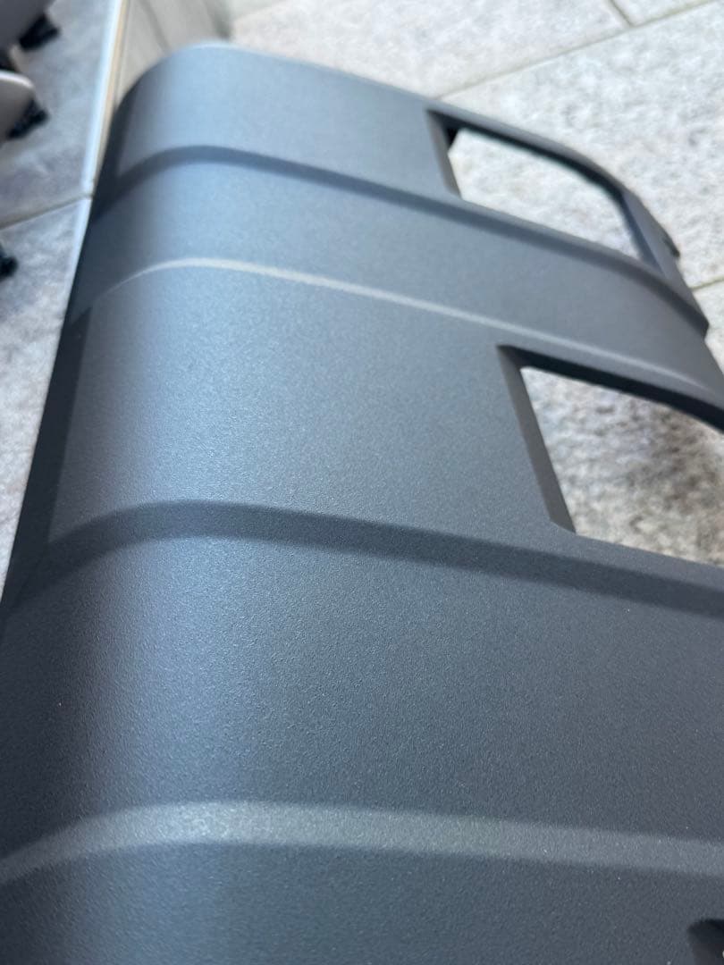 ランドクルーザー250 グリル　ラプターライナー塗装