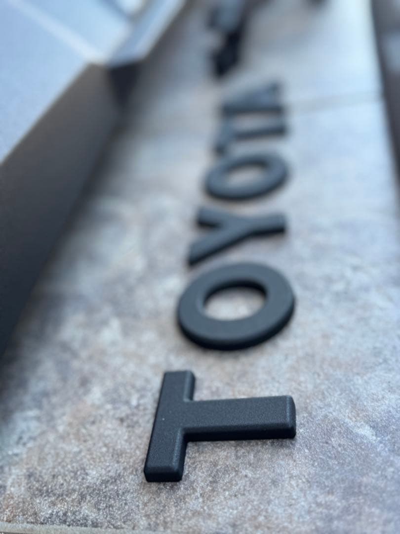 ランドクルーザー250 グリル　ラプターライナー塗装