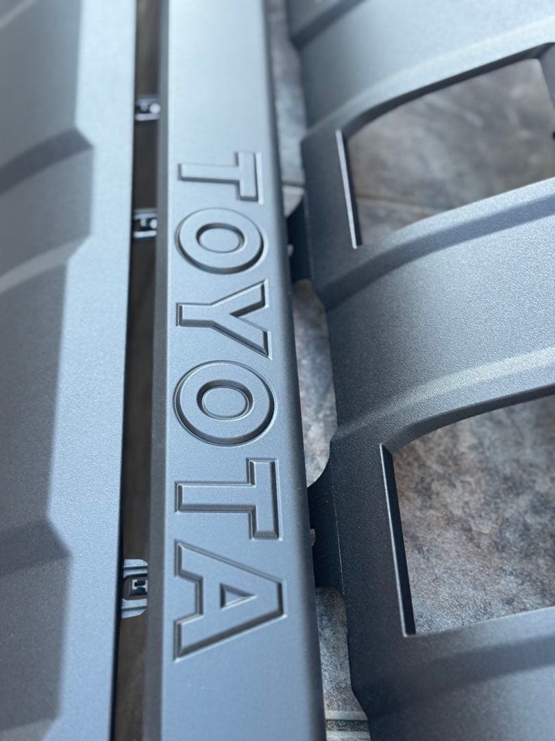 ランドクルーザー250 グリル　ラプターライナー塗装