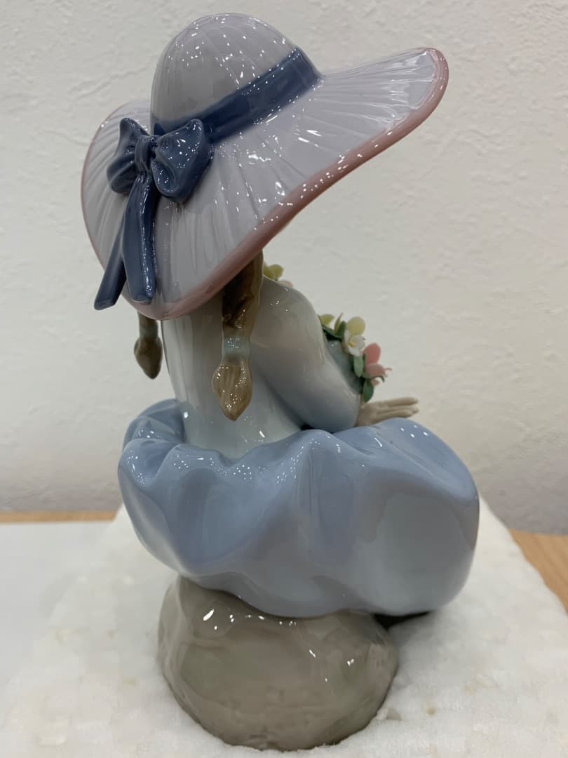 【極美品】リヤドロ　花の香りにつつまれて　置物 人形