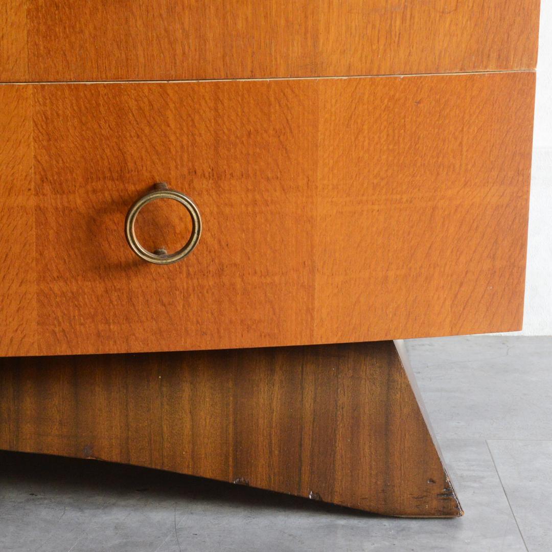 ねこ　イギリスヴィンテージ チェスト ショートサイドボード リビングボード