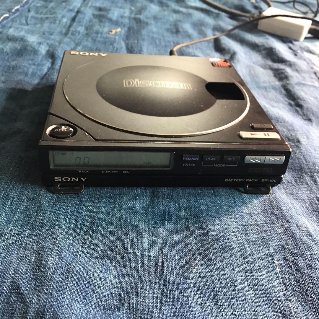 SONY Discman ポータブルCDプレーヤー　D₋100