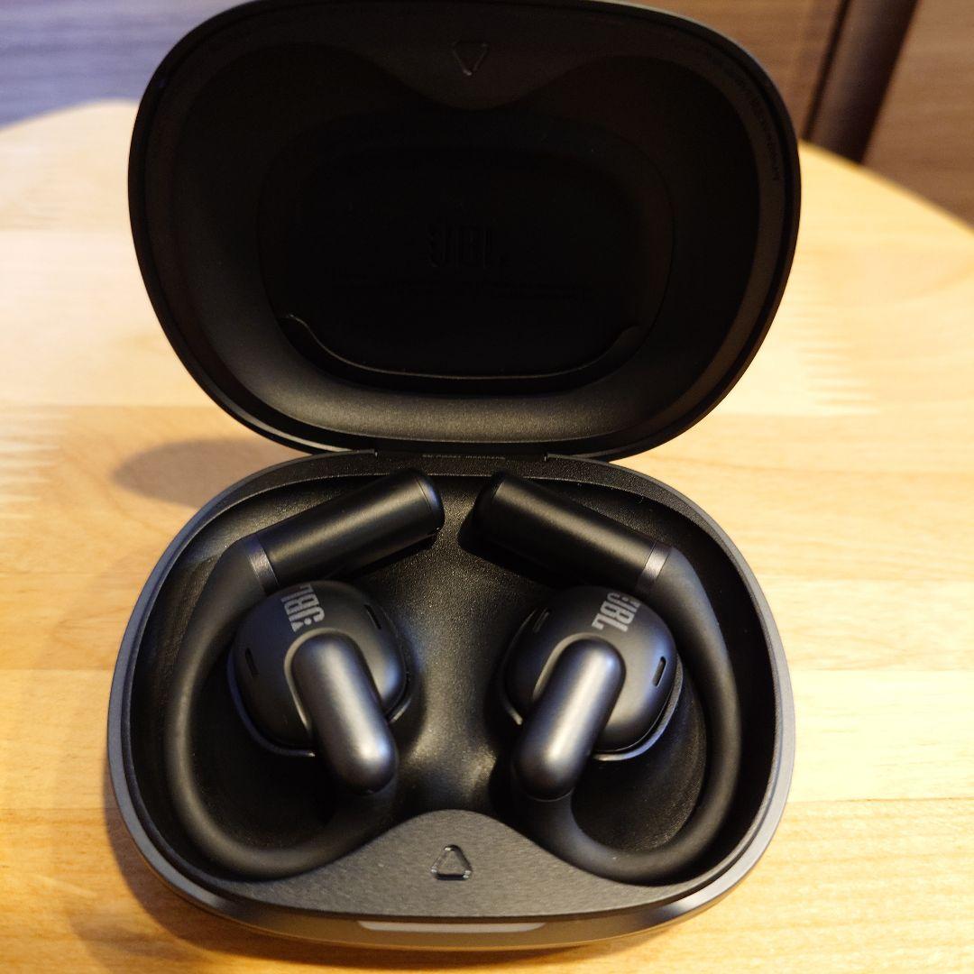 JBL ワイヤレスイヤホン ブラック 充電ケース付き