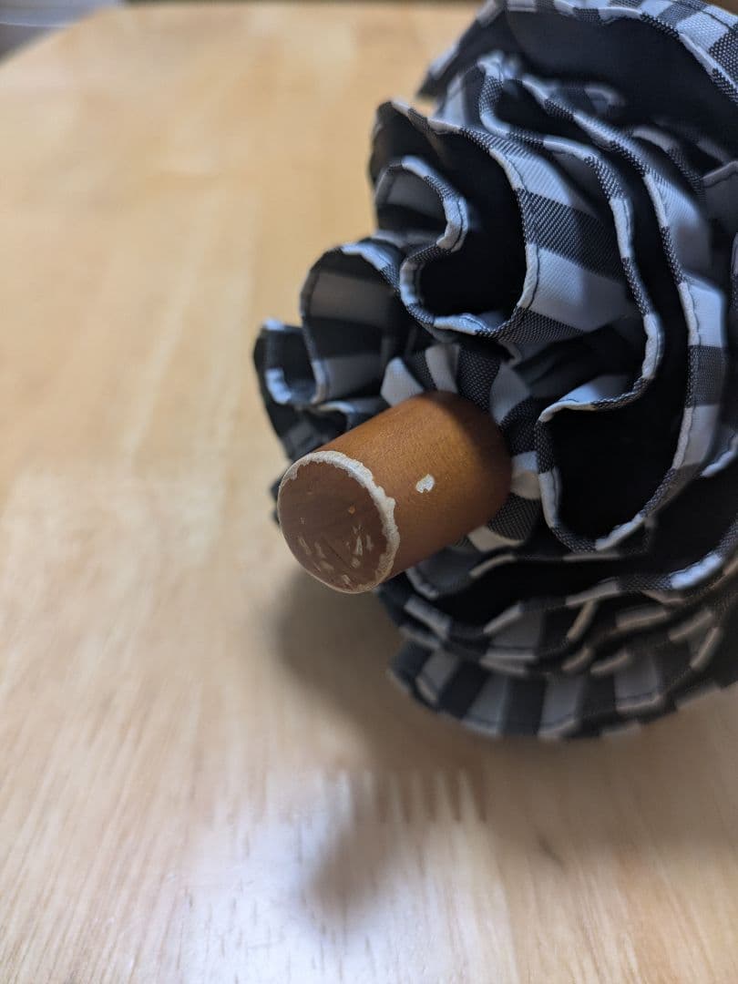 【中古】SUN BARRIER 100 日傘 白黒ストライプ フリル付き