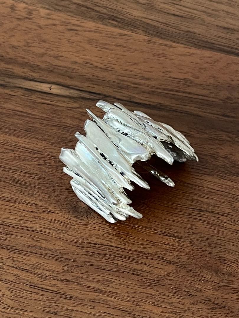 PULUIEプリュイ　シャッタード M ヘアピアス　ヘアゴム