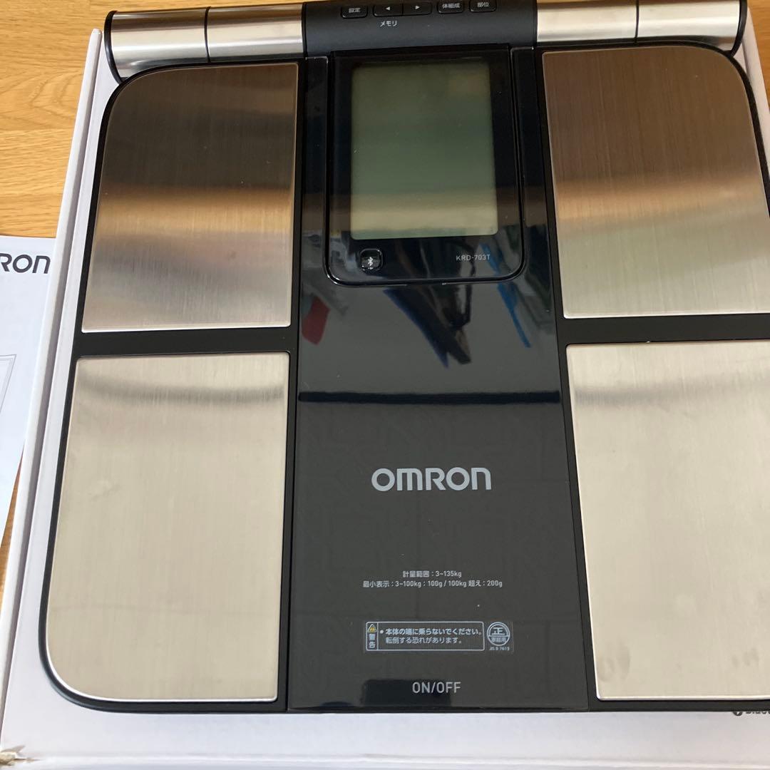 OMRON 体重体組成計　KRD-703T