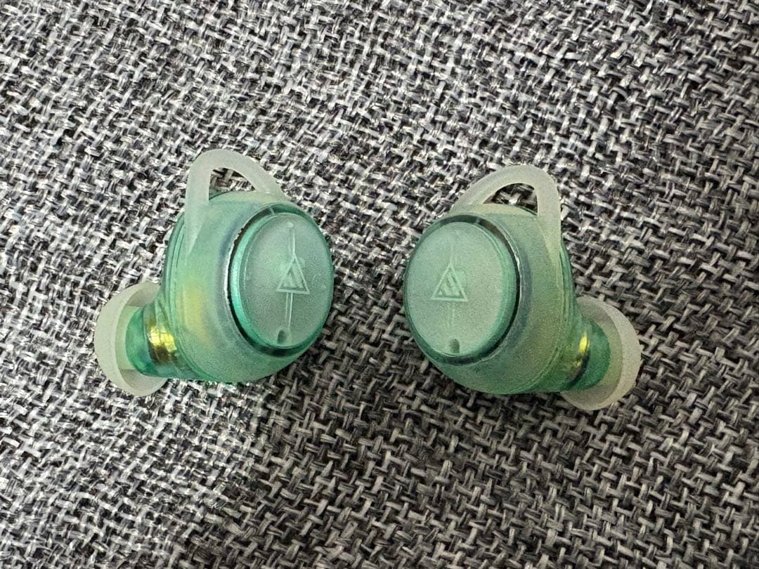 ホロライブ 星街すいせい　コラボワイヤレスイヤホン＋アクリルスタンド3種