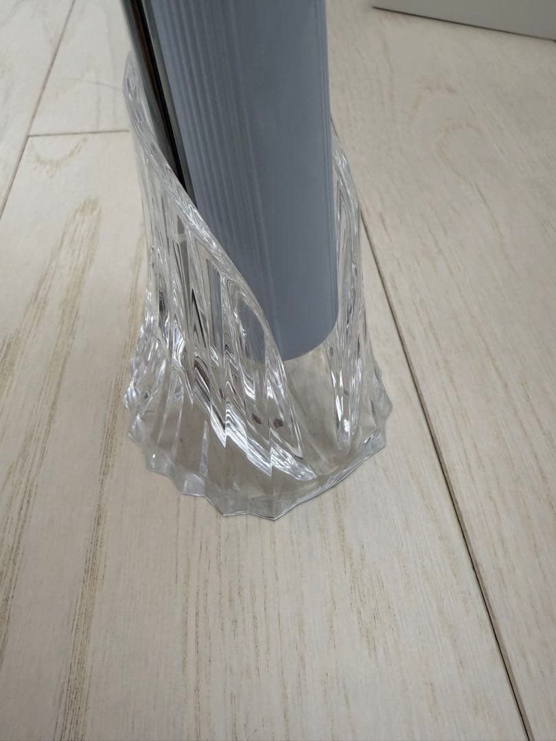 Refaミニストレートヘアアイロン USBケーブル付き．スタンド付き