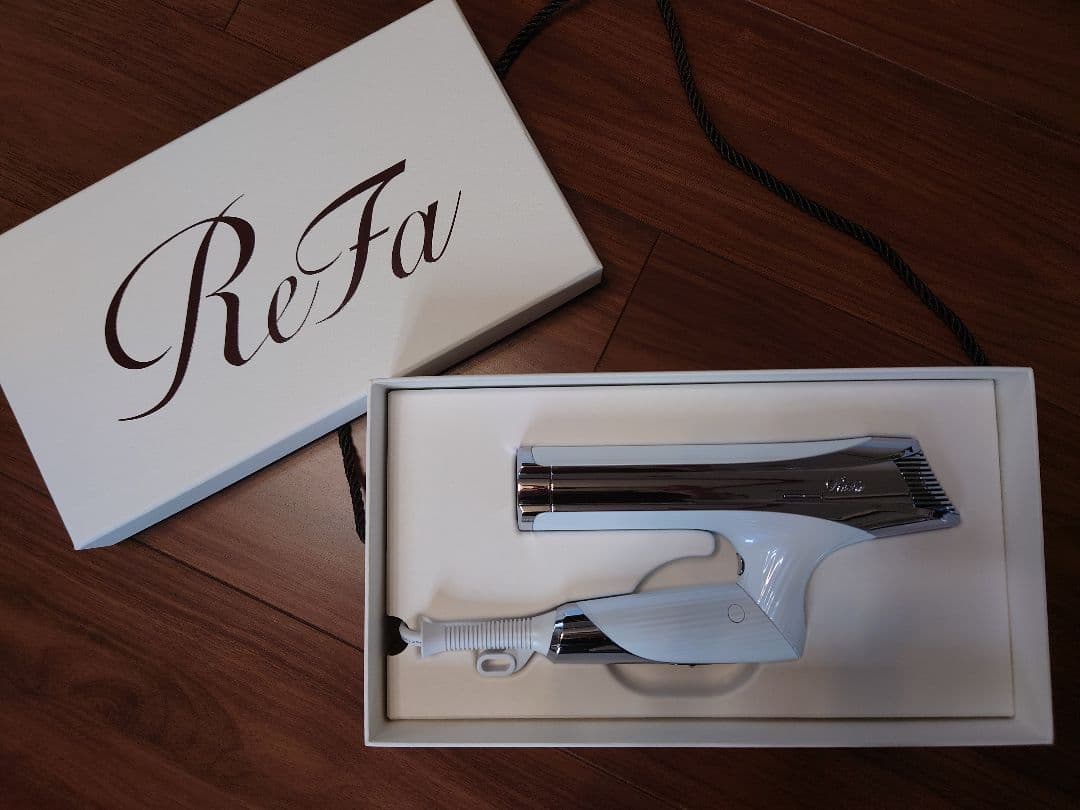 【1年保証書付】リファビューテック ドライヤー S+　ホワイト　専用ボックス有