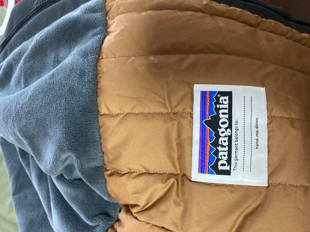 美品Patagonia ボーイズ XXL インサレーテッド イスマス ジャケット
