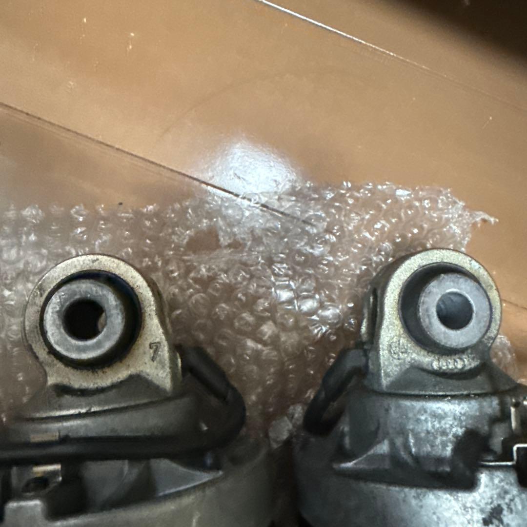 タ*ツ様 アウディR8 純正サスペンション　一台分