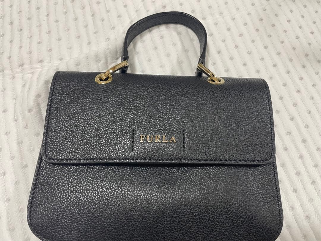 FURLA 新品未使用　ショルダー付きハンドバッグ　黒