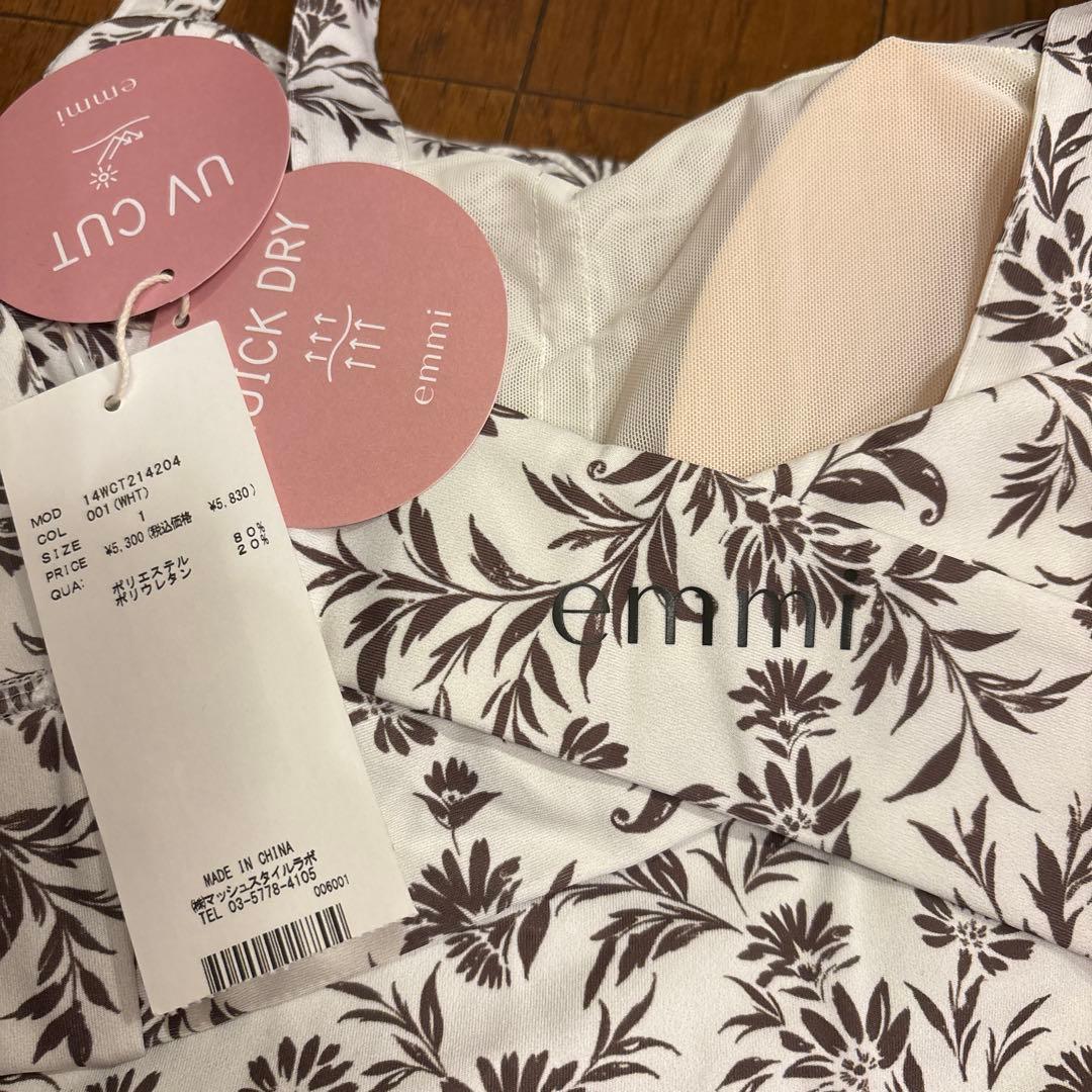 emmi エミヨガ 花柄ヨガウェアセットアップ
