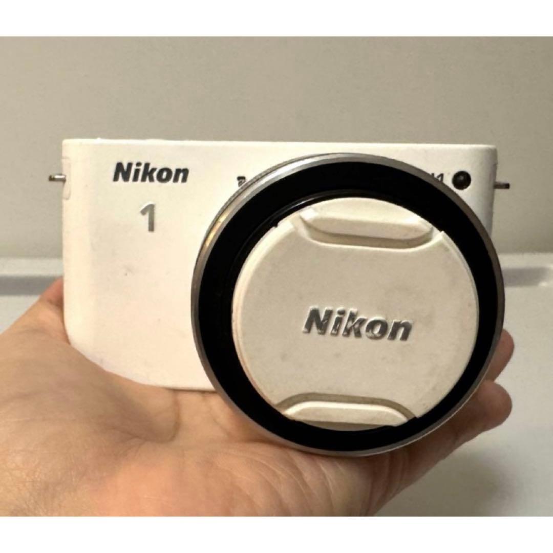 ⭐︎Nikon 1 J1 ホワイト1 NIKKOR 10-30mm⭐︎通電確認済み