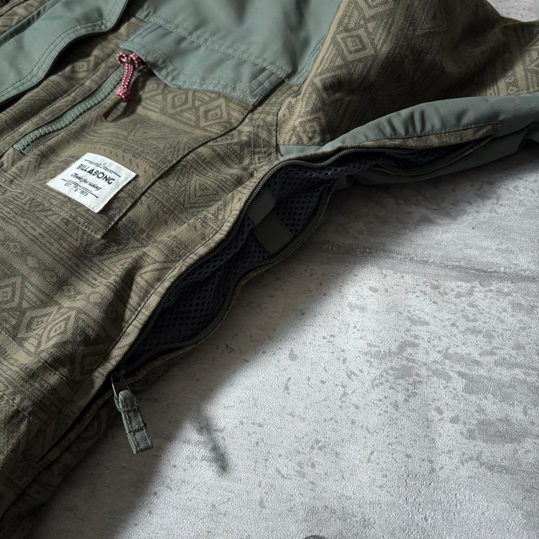 美品 スノーボード ウェア 上下セット ビラボン キスマーク レディース M