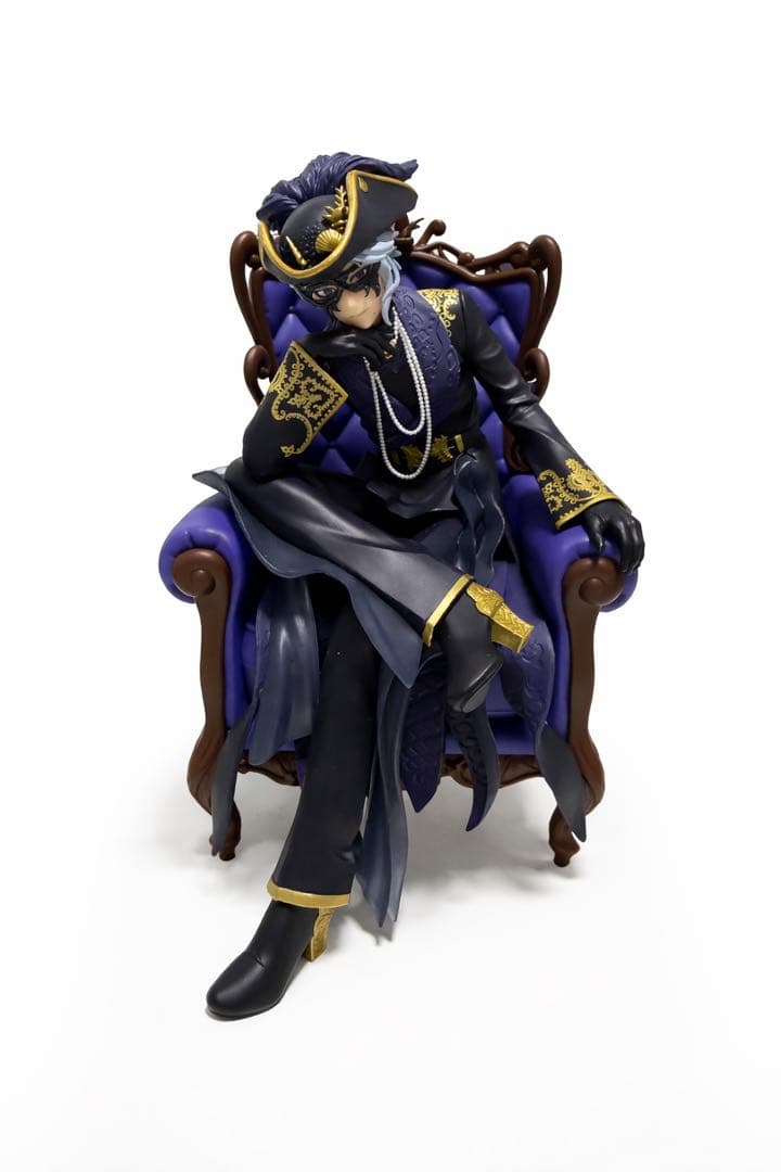 ツイステッドワンダーランド アズール グロリアス・マスカレード フィギュア