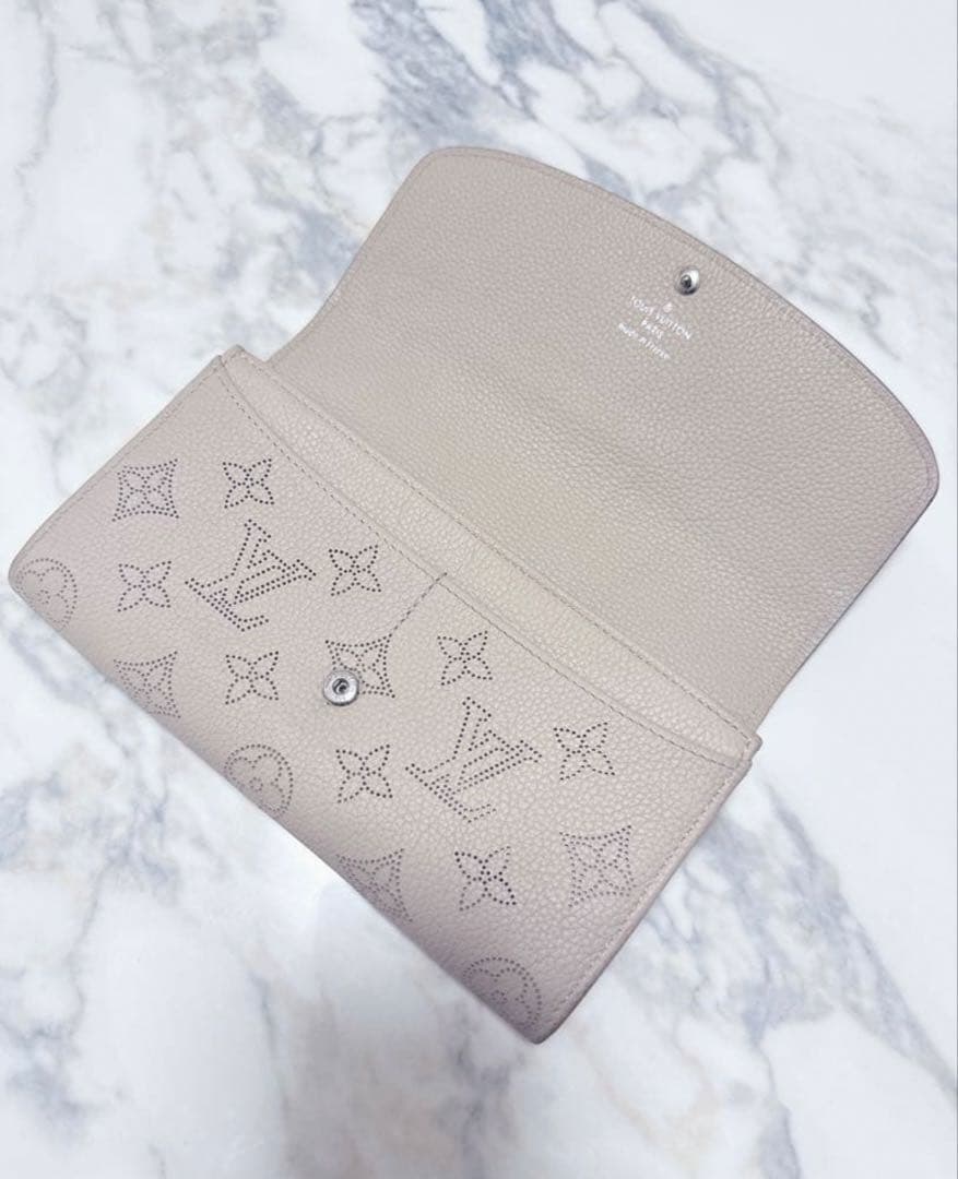 ルイヴィトン　マヒナ　ポルトフォイユ　イリス　長財布　ウォレット　ガレ