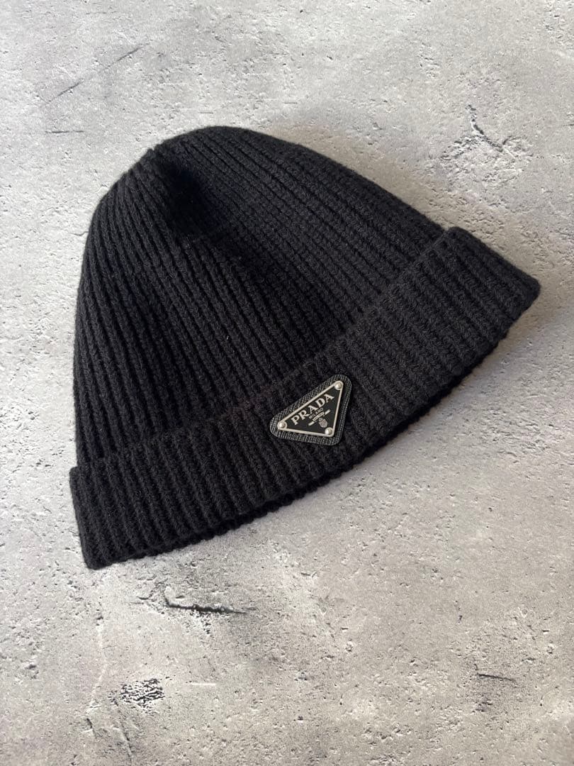 プラダ 　トライアングルロゴ ウール ニット キャップ　ニット帽　 帽子