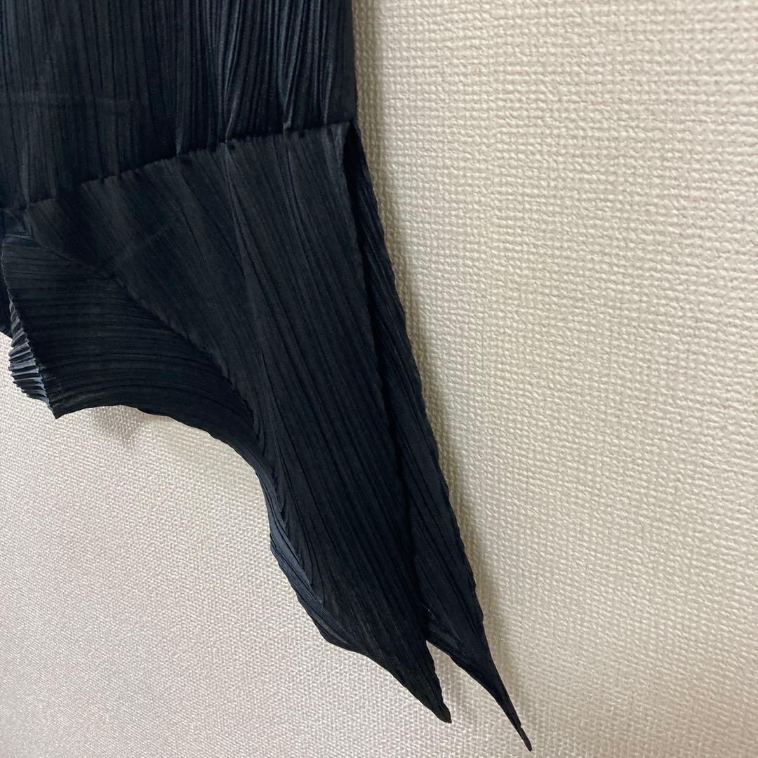 イッセイミヤケ　プリーツプリーズ変形トップスブラックLサイズ