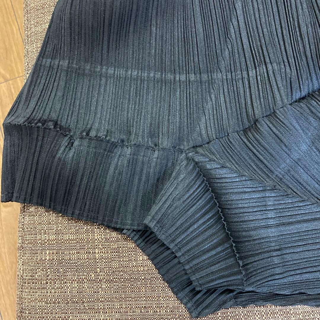 イッセイミヤケ　プリーツプリーズ変形トップスブラックLサイズ