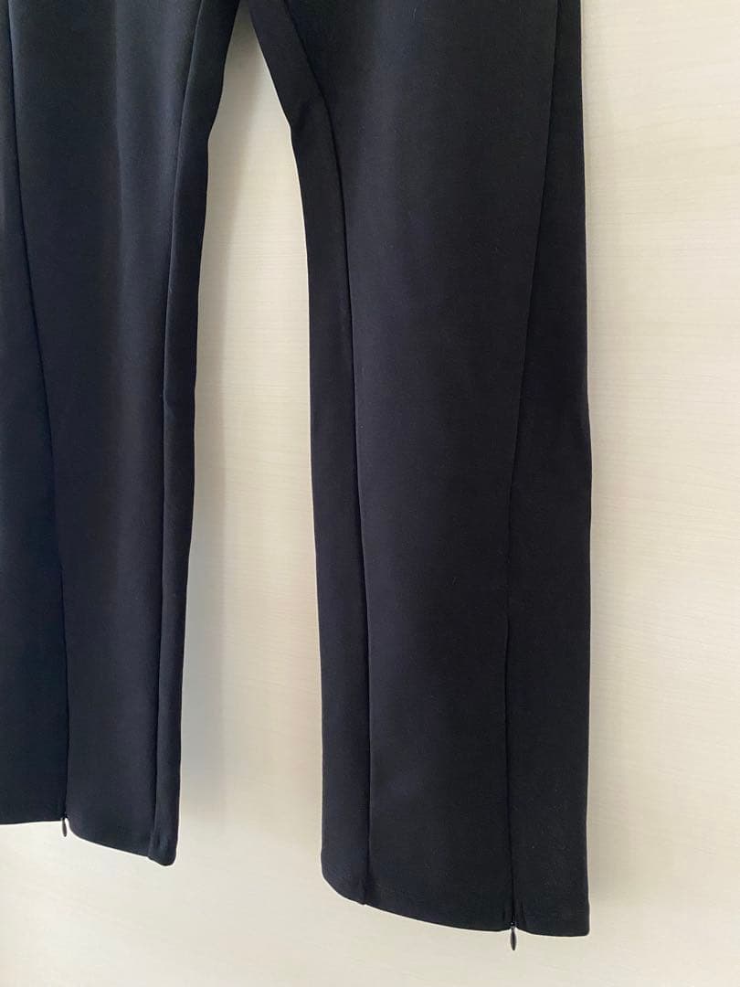 YENN FRONT SLIT LEGGINGS スリットレギンス　値下げ中